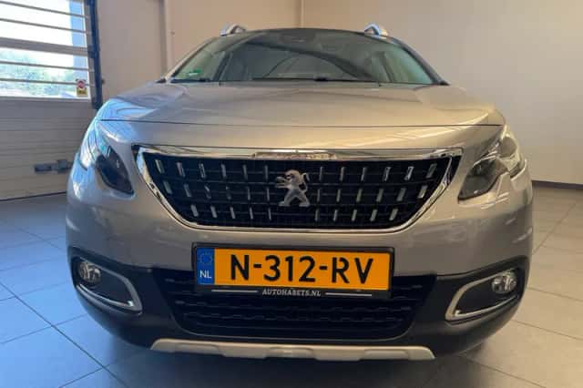 Peugeot 2008 (2018) thumbnail 2