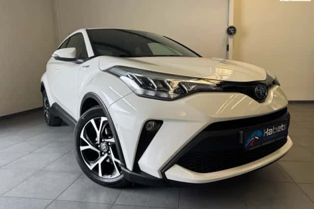 Toyota C-HR (2022) thumbnail 1