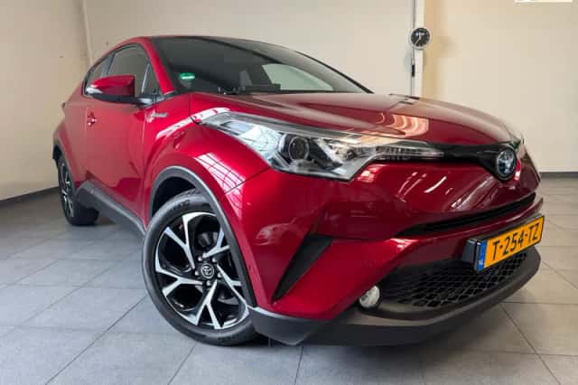 Toyota C-HR (2019) thumbnail 1