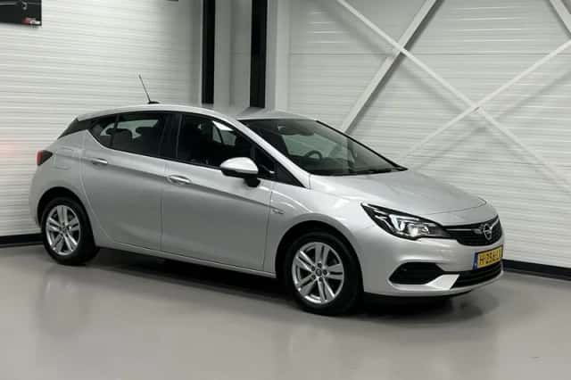 Opel Astra (2020) thumbnail 3