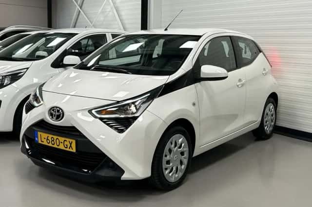 Toyota Aygo (2021) thumbnail 4