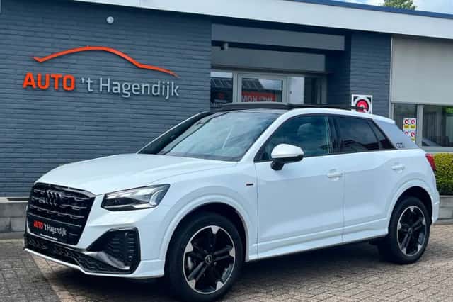 Audi Q2 (2023) thumbnail 2