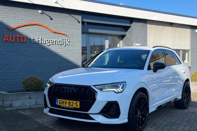 Audi Q3 (2019) thumbnail 2