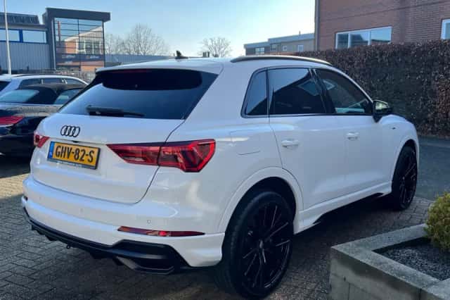 Audi Q3 (2019) thumbnail 6