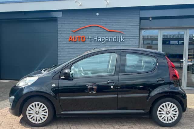 Peugeot 107 (2012) thumbnail 3