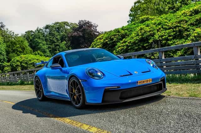 Porsche 911 (2022) thumbnail 1