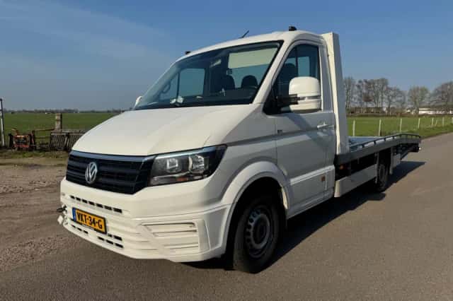 Volkswagen Crafter (2019) thumbnail 2