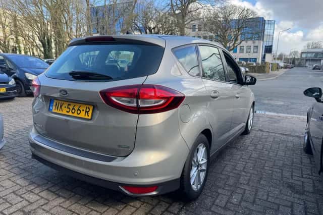 Ford C-Max (2017) thumbnail 4