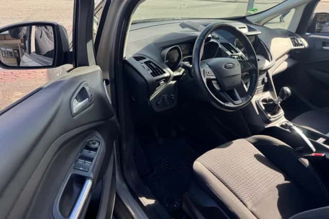 Ford C-Max (2017) thumbnail 5