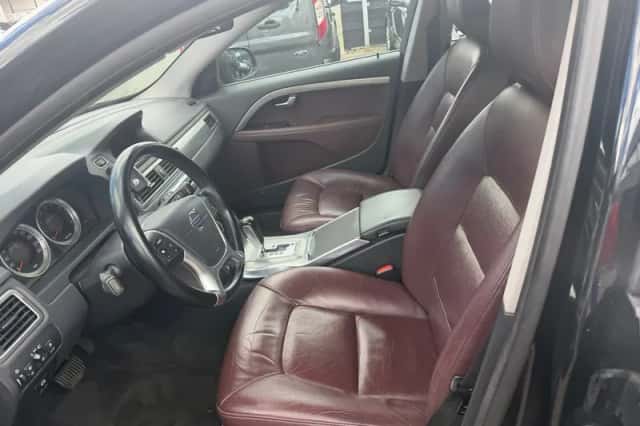 Volvo V70 (2012) thumbnail 5