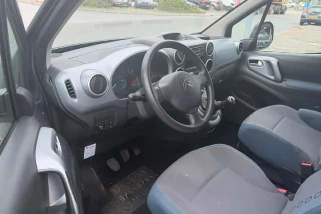 Citroën Berlingo (2010) thumbnail 6