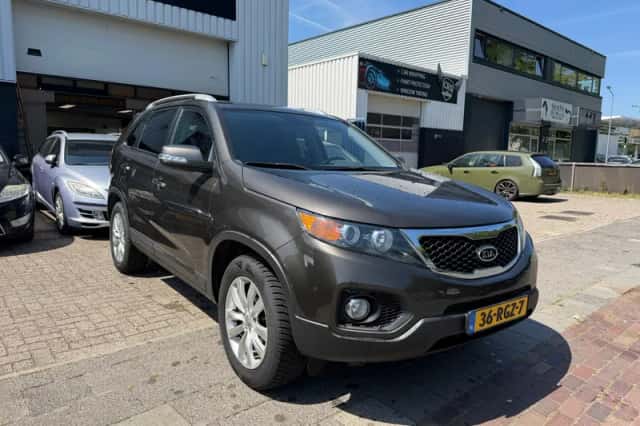 Kia Sorento (2011) thumbnail 1