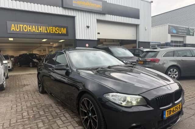 BMW 5-Serie (2014) thumbnail 1