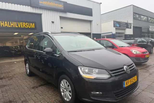 Volkswagen Sharan (2017) thumbnail 1