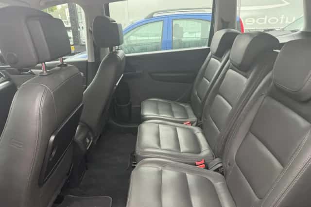 Volkswagen Sharan (2017) thumbnail 5