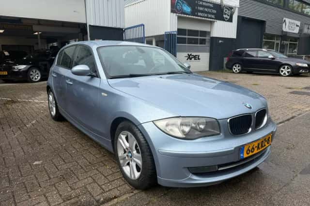 BMW 1-Serie (2010) thumbnail 1