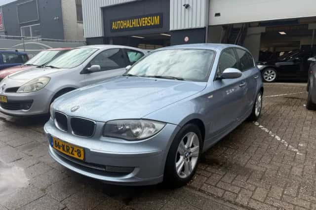 BMW 1-Serie (2010) thumbnail 2