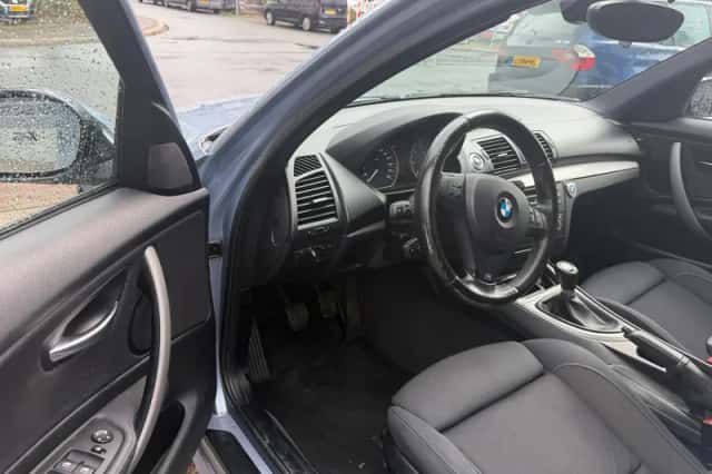 BMW 1-Serie (2010) thumbnail 5