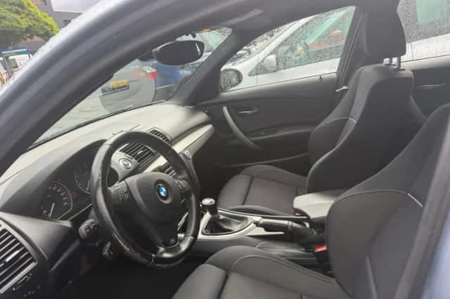 BMW 1-Serie (2010) thumbnail 6