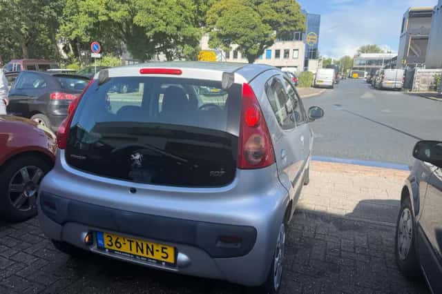 Peugeot 107 (2010) thumbnail 4