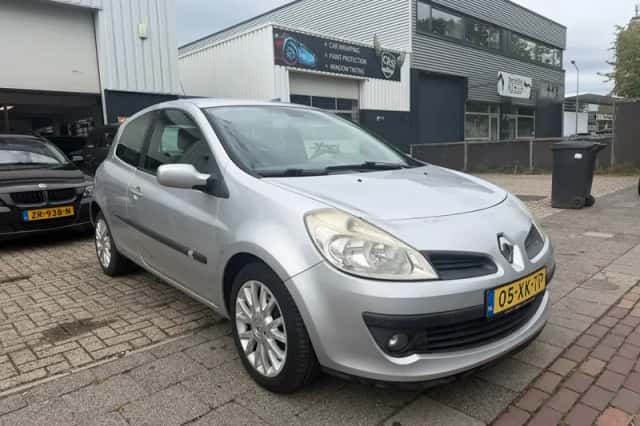 Renault Clio (2007) thumbnail 1