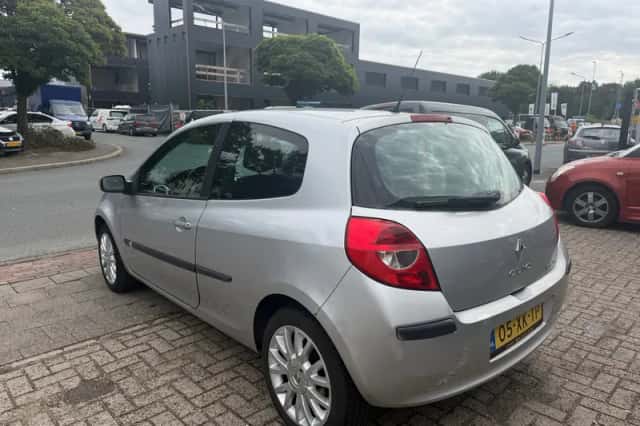 Renault Clio (2007) thumbnail 4