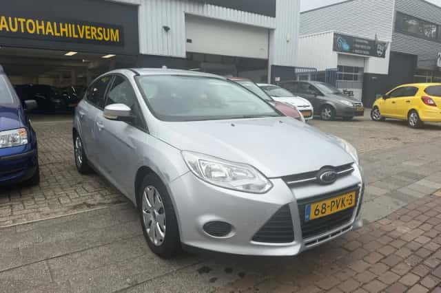 Ford Focus (2011) thumbnail 1
