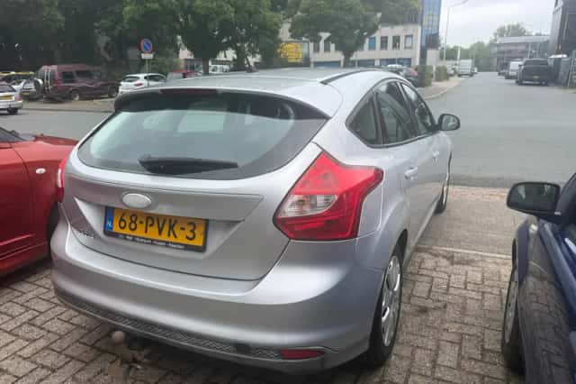 Ford Focus (2011) thumbnail 4