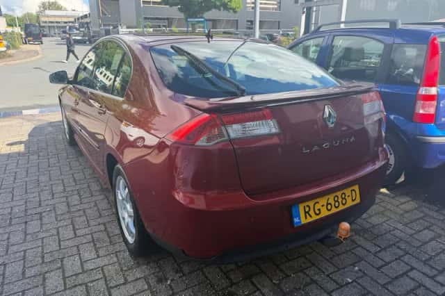 Renault Laguna (2008) thumbnail 4