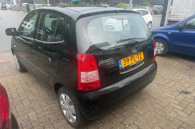 Kia Picanto (2004) thumbnail 3