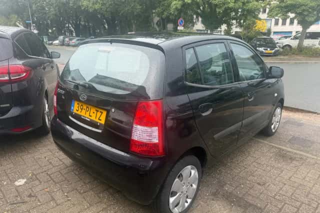 Kia Picanto (2004) thumbnail 4
