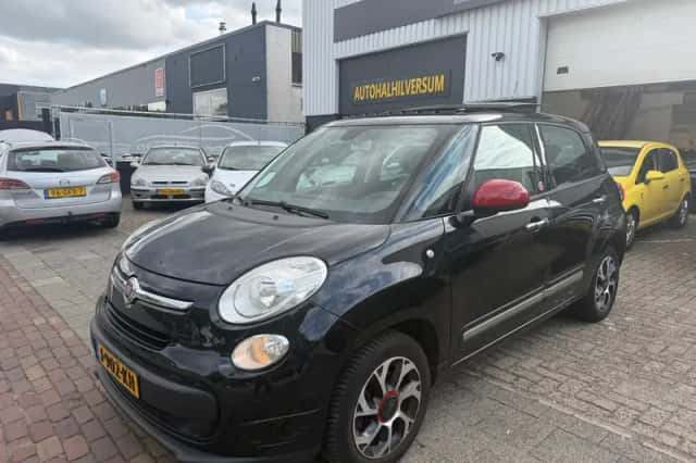 Fiat 500L (2017) thumbnail 2