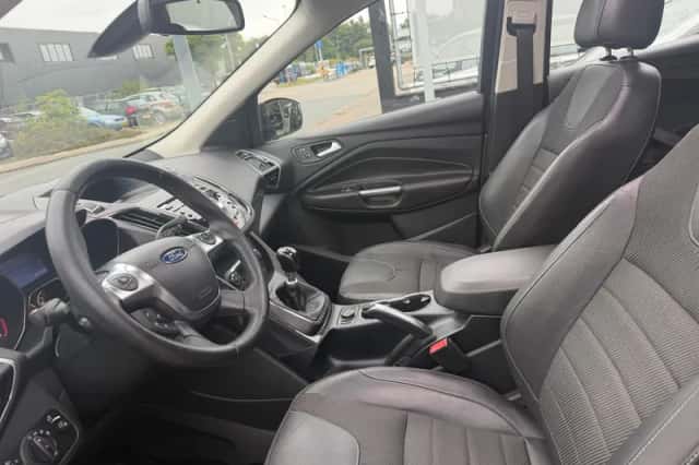 Ford Kuga (2013) thumbnail 6