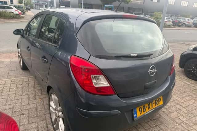 Opel Corsa (2007) thumbnail 4