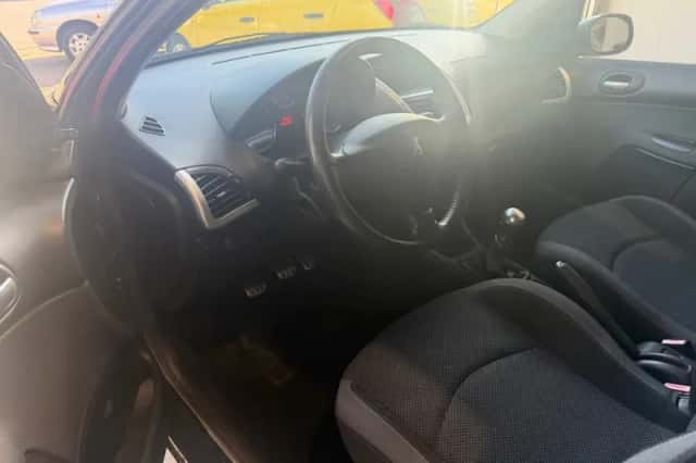 Peugeot 206+ (2011) thumbnail 5