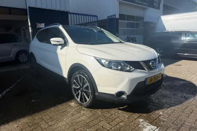 Nissan Qashqai (2016) thumbnail 1