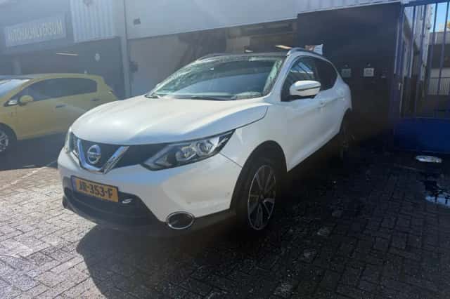 Nissan Qashqai (2016) thumbnail 2