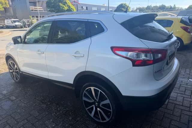 Nissan Qashqai (2016) thumbnail 4