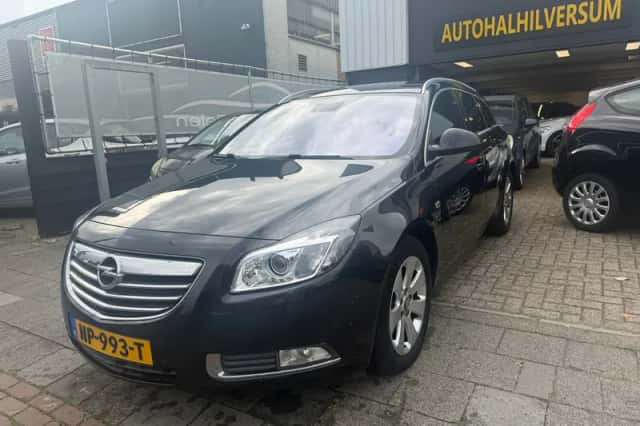 Opel Insignia (2012) thumbnail 2