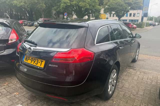 Opel Insignia (2012) thumbnail 3