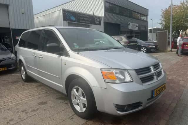 Dodge Grand Caravan (2011) thumbnail 1