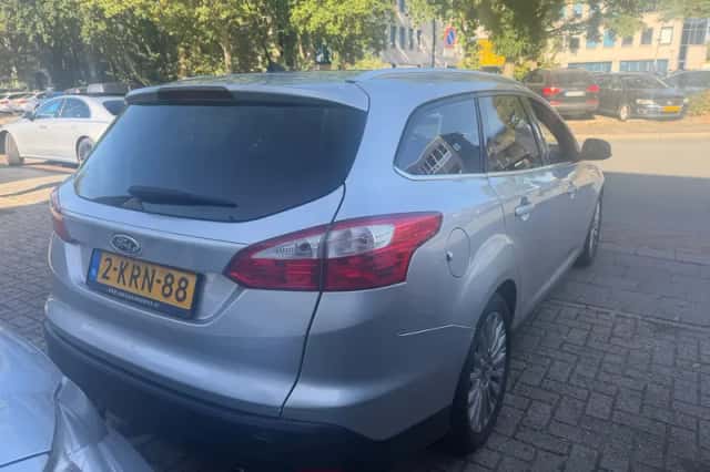 Ford Focus (2012) thumbnail 3