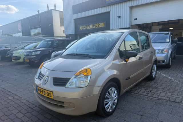Renault Modus (2006) thumbnail 2