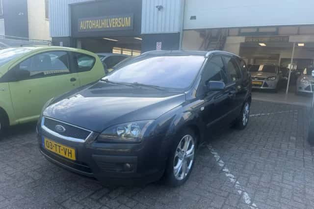 Ford Focus (2007) thumbnail 2