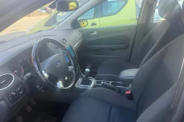 Ford Focus (2007) thumbnail 6