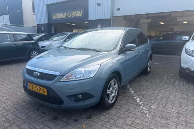 Ford Focus (2008) thumbnail 2