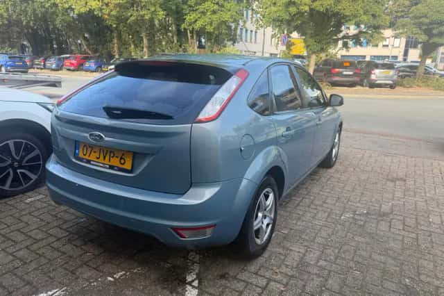 Ford Focus (2008) thumbnail 4