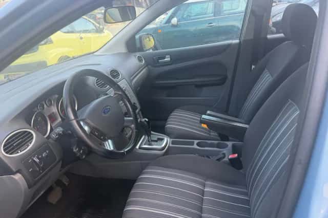 Ford Focus (2008) thumbnail 6