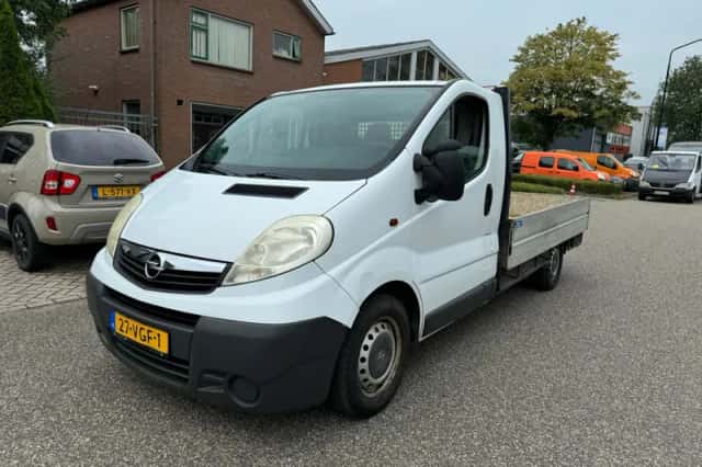 Opel Vivaro (2007) thumbnail 2