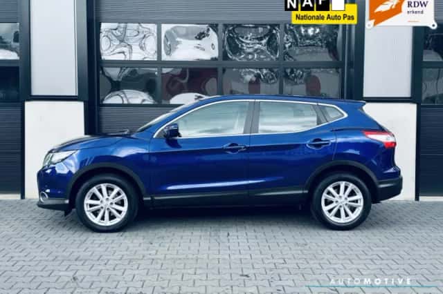 Nissan Qashqai (2015) thumbnail 4